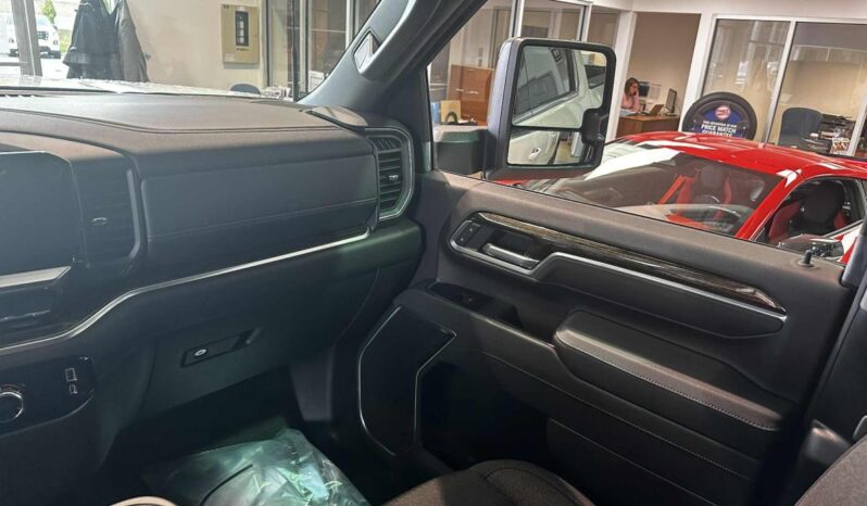 2026 GMC Sierra 2500 Crew Cab Standard full