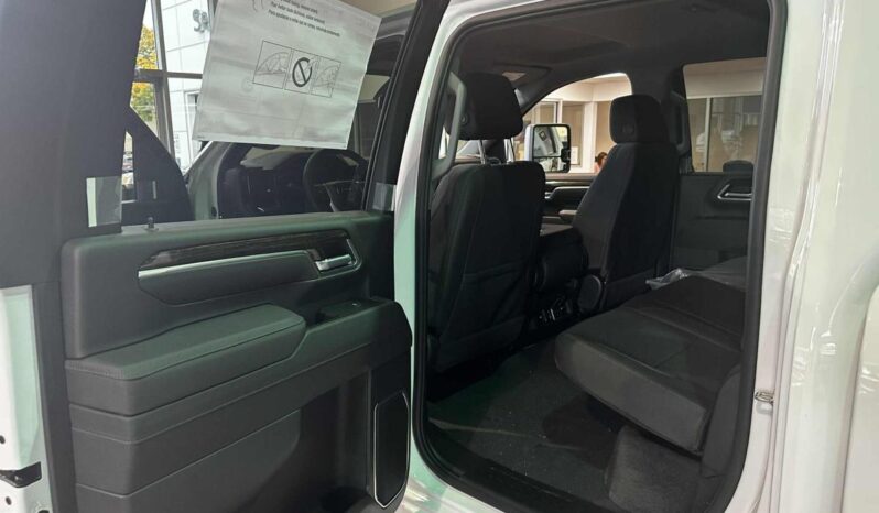 2026 GMC Sierra 2500 Crew Cab Standard full