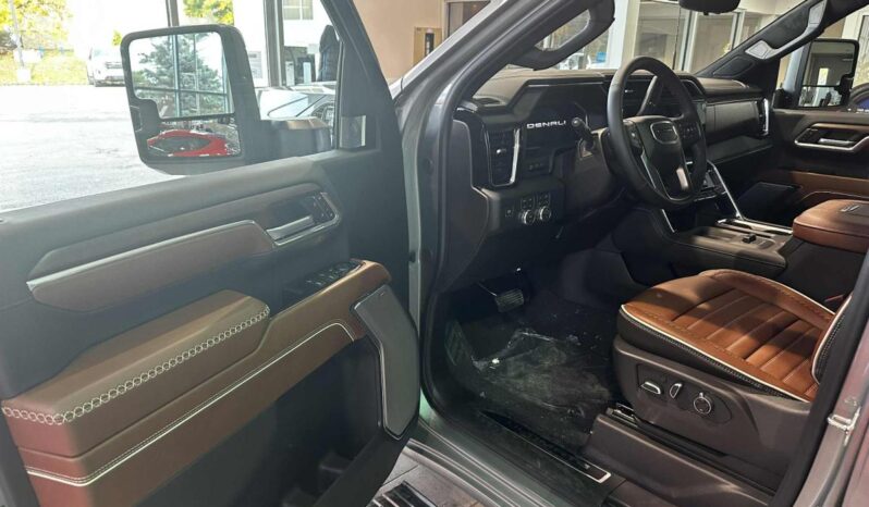 
								2026 GMC Sierra 2500 Crew Cab Standard full									