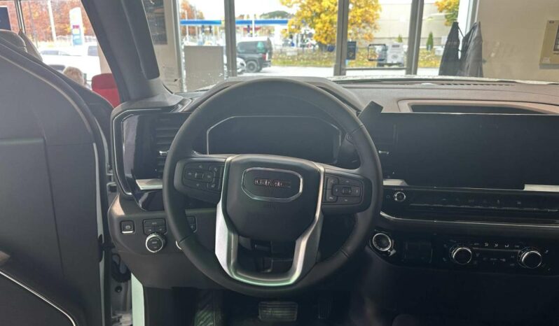 2026 GMC Sierra 1500 Crew Cab Standard full