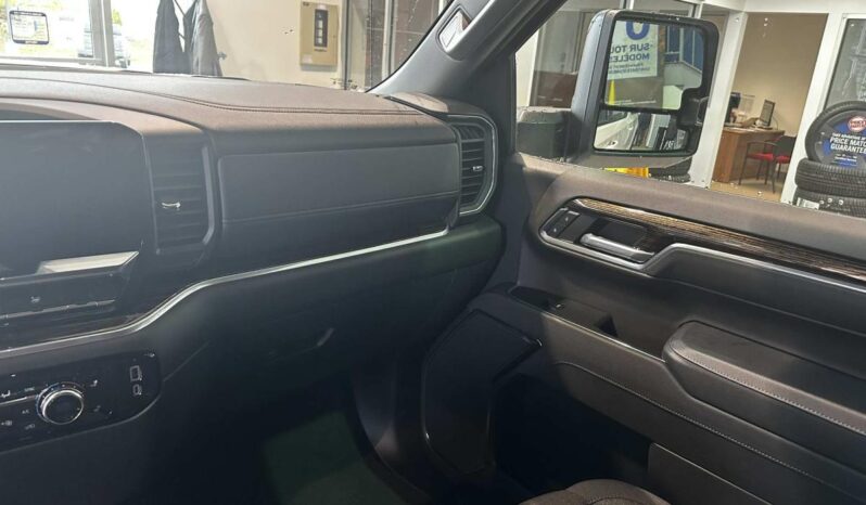 2026 GMC Sierra 1500 Crew Cab Standard full