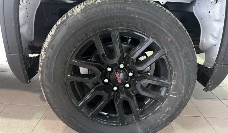 2026 GMC Sierra 1500 Crew Cab Standard full