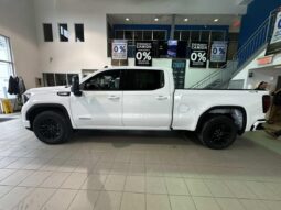 2026 GMC Sierra 1500 Crew Cab Standard full