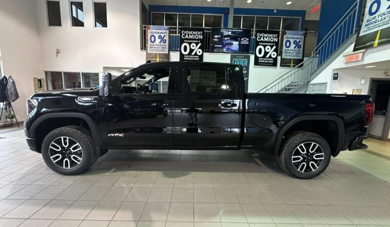 2026 GMC Sierra 1500 Crew Cab Standard full