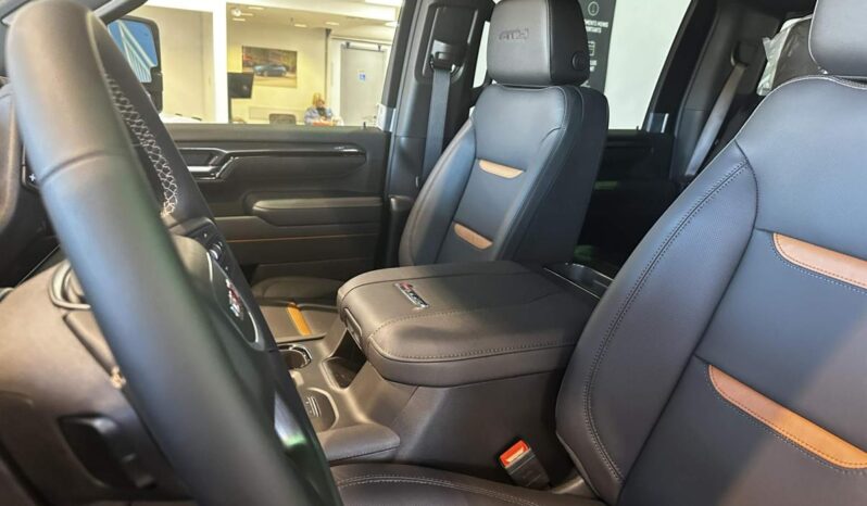 
								2026 GMC Sierra 2500 Crew Cab Standard full									