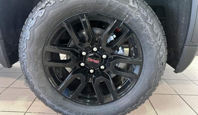 2026 GMC Sierra 1500 Crew Cab Standard full