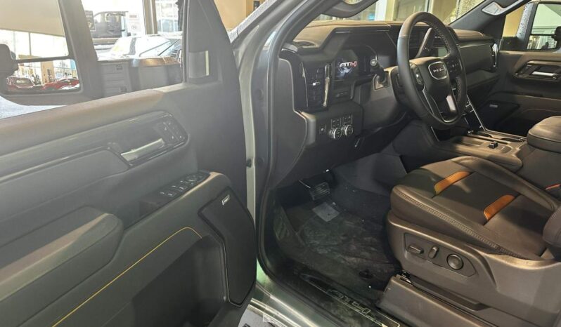 
								2026 GMC Sierra 2500 Crew Cab Standard full									