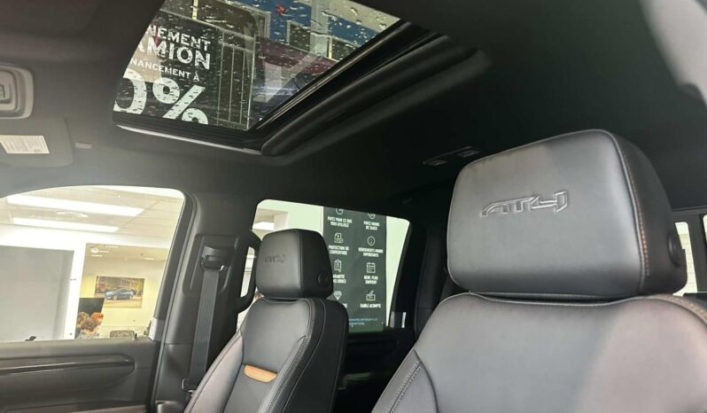 2026 GMC Sierra 2500 Crew Cab Standard full