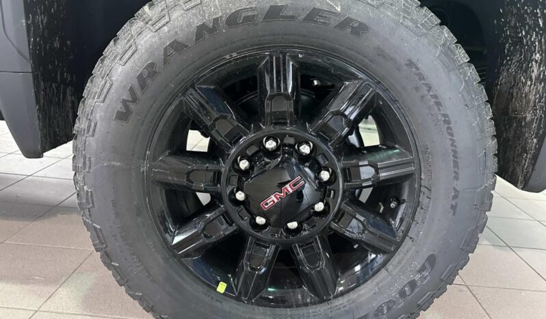 2026 GMC Sierra 2500 Crew Cab Standard full