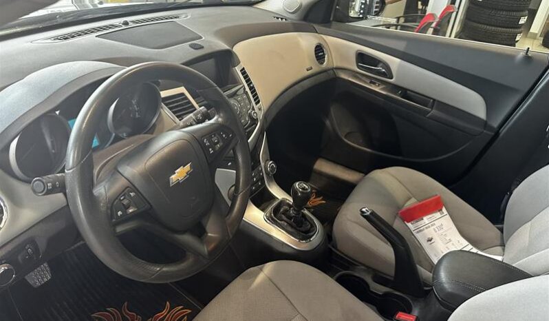 
								2015 Chevrolet Cruze Lt Turbo full									