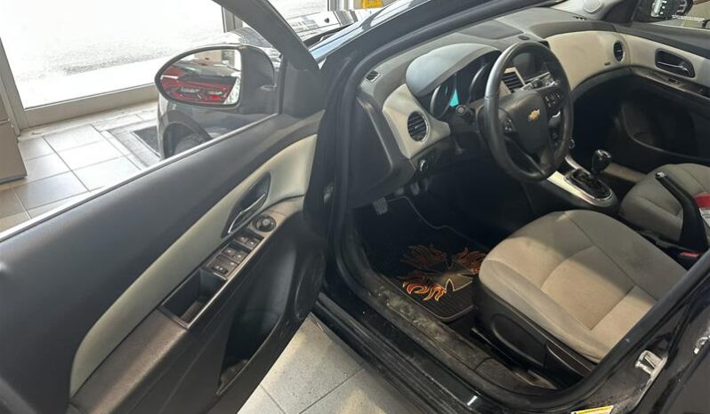 
								2015 Chevrolet Cruze Lt Turbo full									