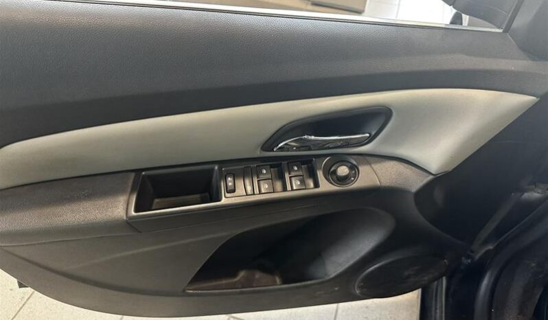 
								2015 Chevrolet Cruze Lt Turbo full									