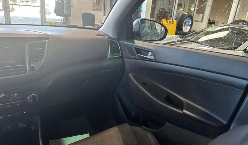 
								2016 Hyundai Tucson FWD 2.0L Premium full									