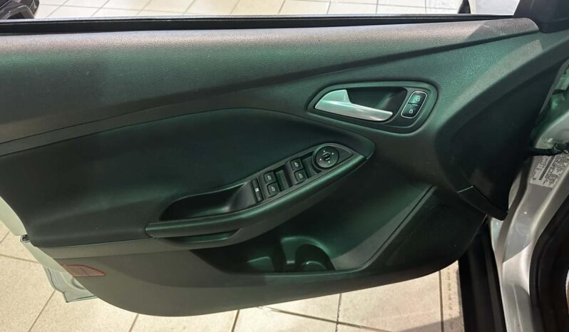 
								2017 Ford Focus Hatch Se full									