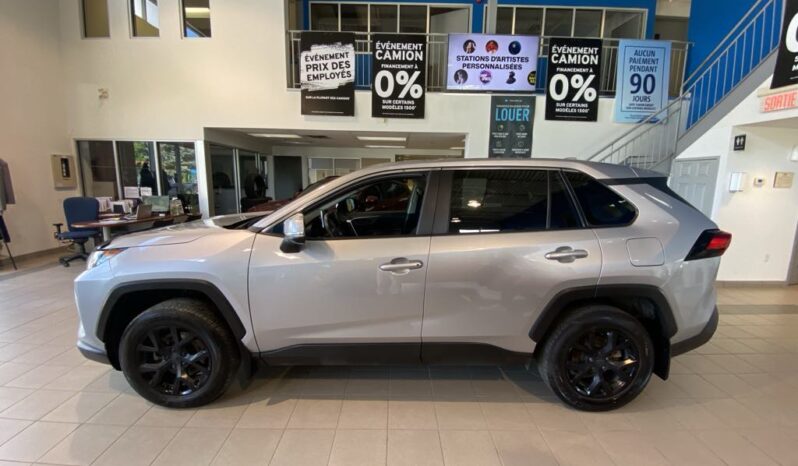 
								2023 Toyota RAV4 Le Awd full									