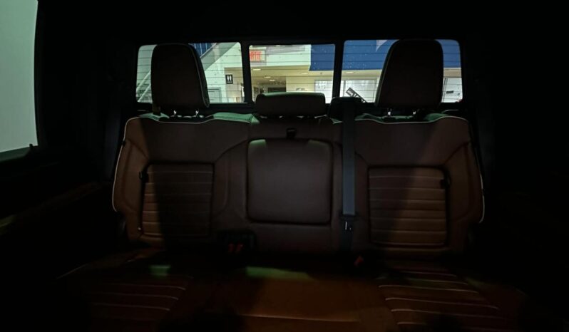 
								2024 GMC Sierra 3500 4wd Crew Cab Long full									