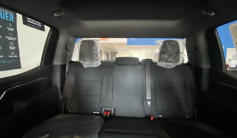 
								2025 Chevrolet Silverado 1500 Crew Cab Standard full									