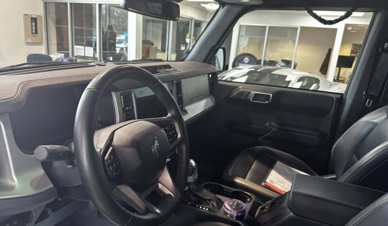 
								2025 Ford Bronco Outer Banks 4 Door full									