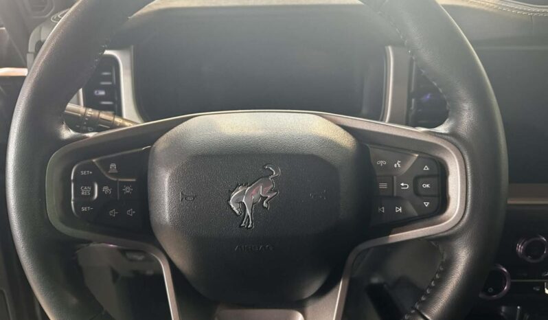 
								2025 Ford Bronco Outer Banks 4 Door full									