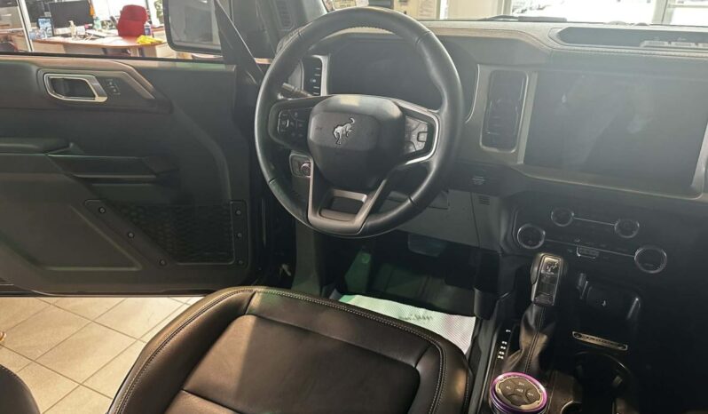 
								2025 Ford Bronco Outer Banks 4 Door full									