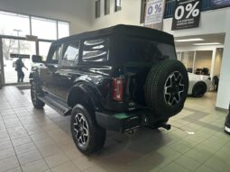 
										2025 Ford Bronco Outer Banks 4 Door full									
