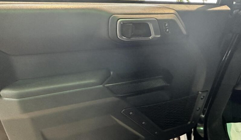 
								2025 Ford Bronco Outer Banks 4 Door full									