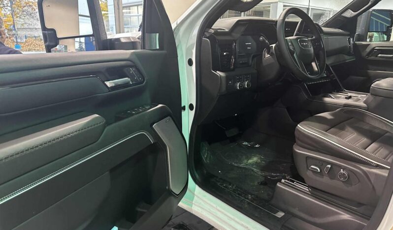 
								2026 GMC Sierra 2500 Crew Cab Standard full									