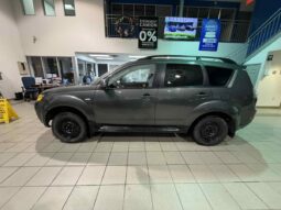 
										2009 Mitsubishi Outlander Es 2wd Cvt full									