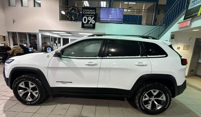 
								2015 Jeep Cherokee 4×4 Trailhawk full									