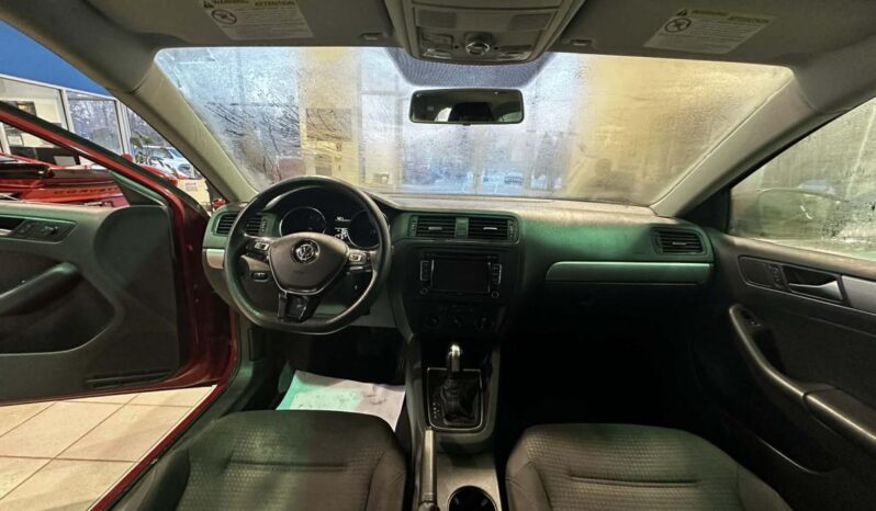 
								2015 Volkswagen Jetta Trendline Plus 2.0 full									