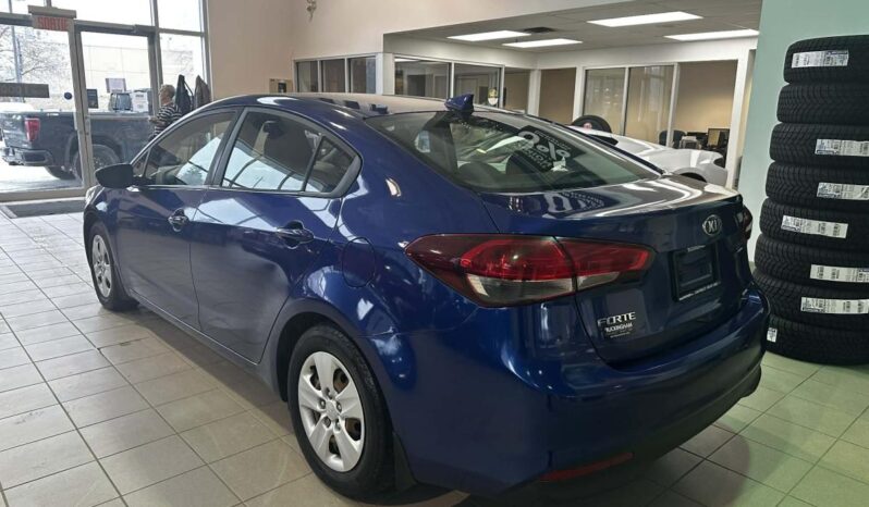 
								2017 Kia Forte Lx – At full									