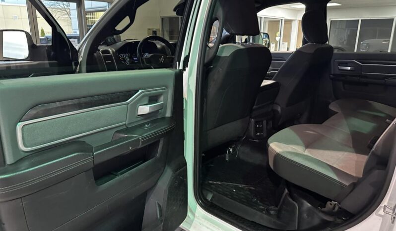 
								2021 RAM 2500 Big Horn 169″ Wb 8 full									