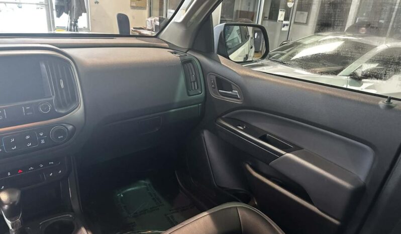 
								2022 Chevrolet Colorado Crew 4×4 Z71 Short full									