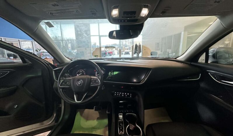 
								2023 Buick Envision Essence Awd full									