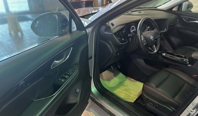 
								2023 Buick Envision Essence Awd full									