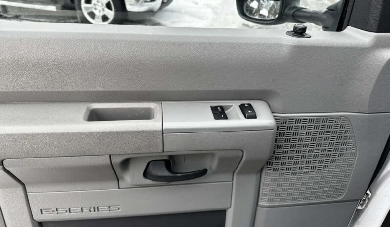 
								2023 Ford E-series E-450 Drw full									