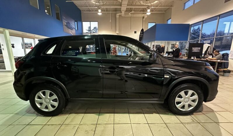 
								2024 Mitsubishi RVR Se Awc full									