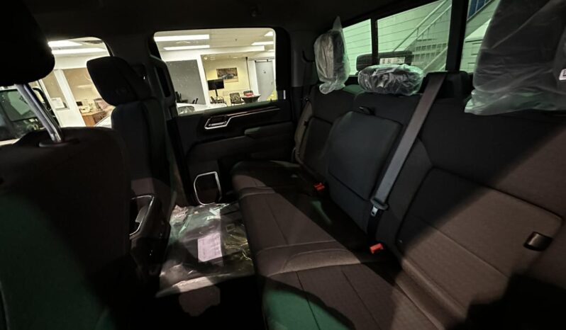 
								2026 Chevrolet Silverado 2500 4wd Crew Cab full									