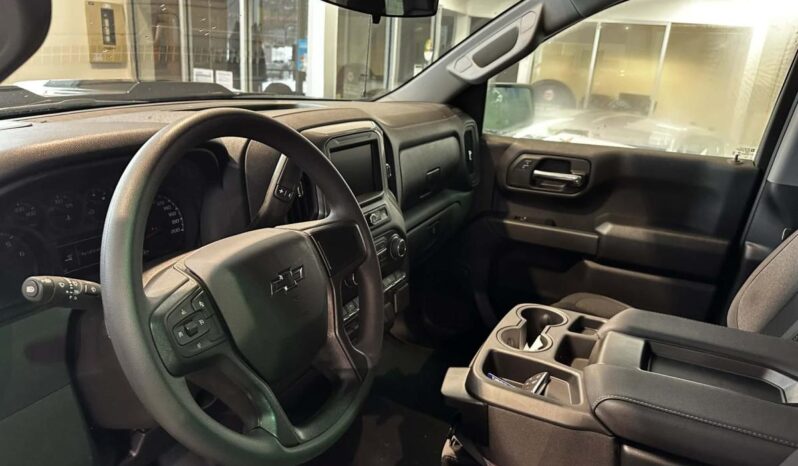 
								2026 Chevrolet Silverado 1500 Crew Cab Standard full									