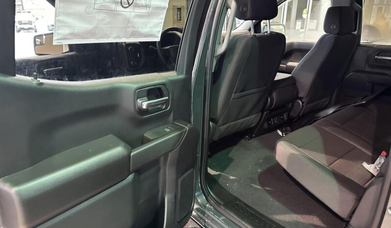 
								2026 Chevrolet Silverado 1500 Crew Cab Standard full									