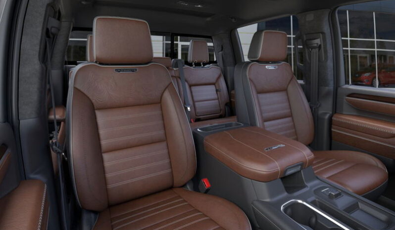 
								2026 GMC Sierra 2500 Crew Cab Standard Box 4-Wheel Drive Denali Ultimat full									