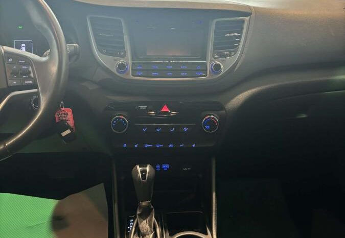 
								2017 Hyundai Tucson Awd 2.0l Premium full									