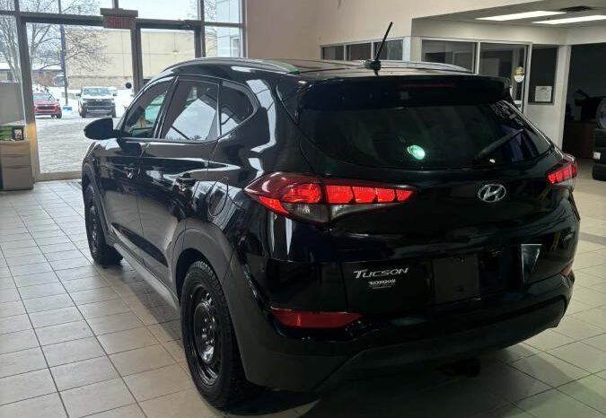 
								2017 Hyundai Tucson Awd 2.0l Premium full									