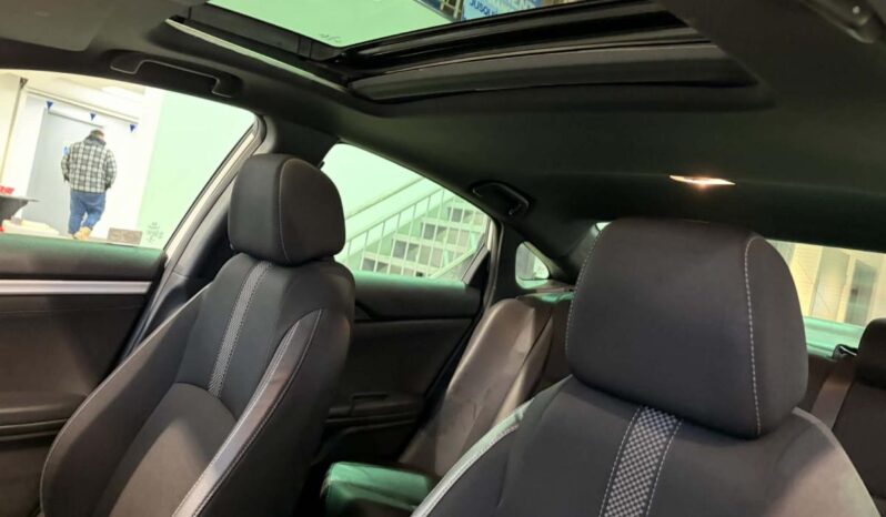 
								2019 Honda Civic Sedan Sport Cvt full									