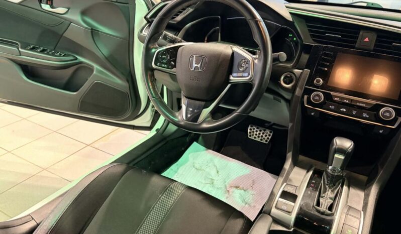 
								2019 Honda Civic Sedan Sport Cvt full									