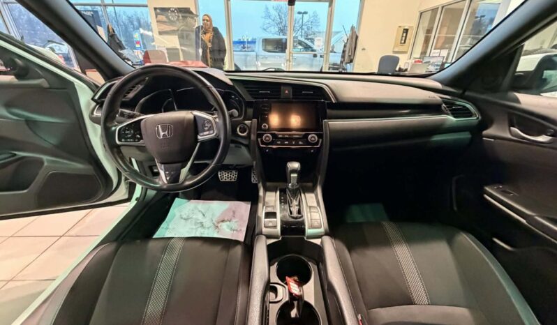 
								2019 Honda Civic Sedan Sport Cvt full									