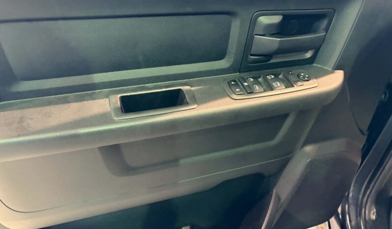 
								2020 RAM 1500 St 140.5″ Wb 5’7 full									