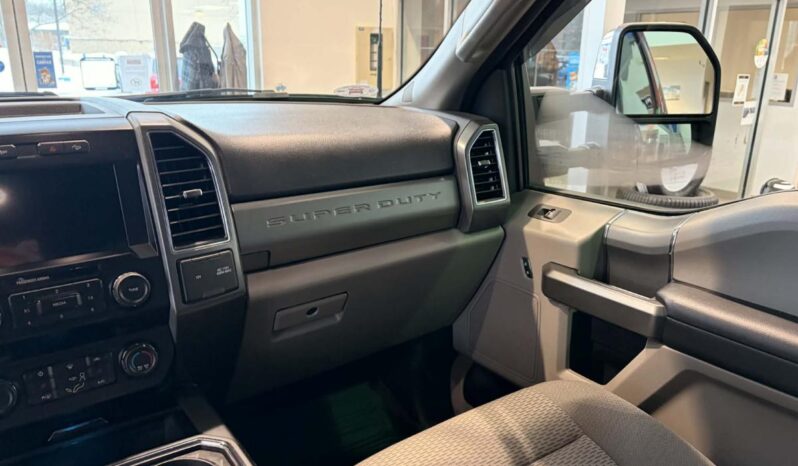 
								2022 Ford F-250 4×4 – Crew Cab Xlt FX4 full									