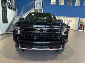 2023 Chevrolet Silverado 1500 Crew Cab 4×4 ZR2 / Short Box