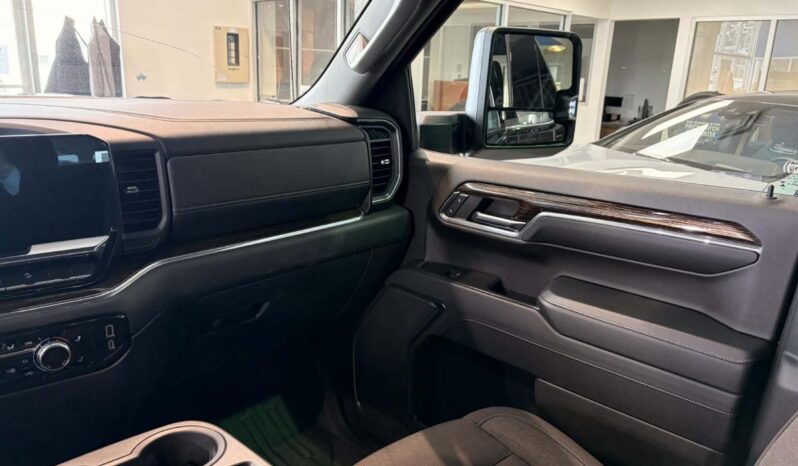 
								2023 GMC Sierra 1500 Crew Cab 4×4 Sle full									